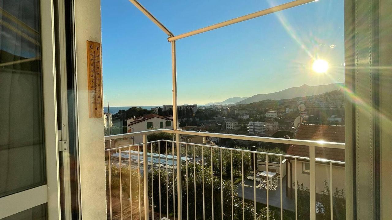 Appartamento Melograno "A Casa Felice" Pietra Ligure Luaran gambar