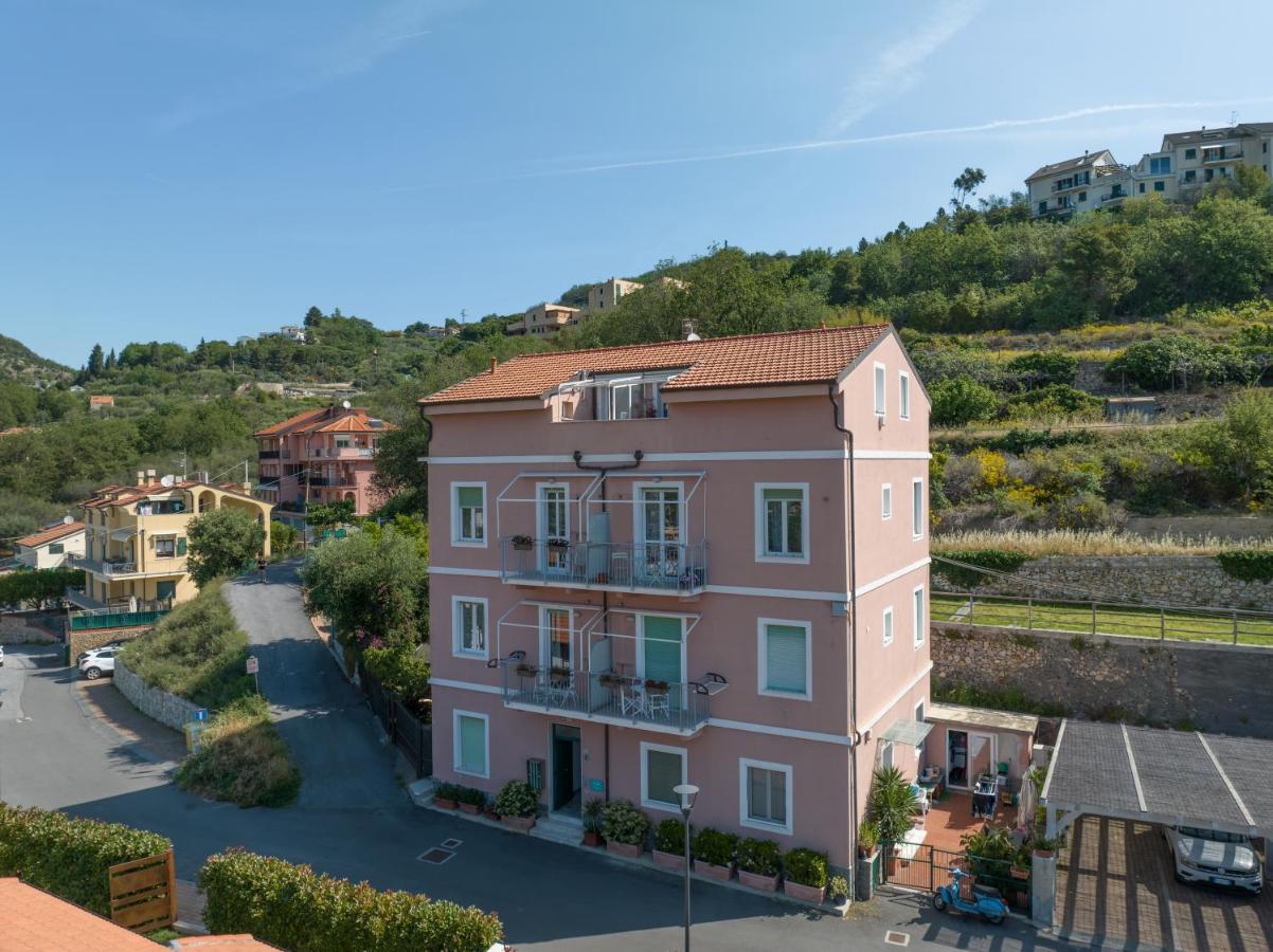 Appartamento Melograno "A Casa Felice" Pietra Ligure Luaran gambar