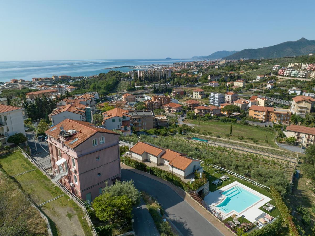 Appartamento Melograno "A Casa Felice" Pietra Ligure Luaran gambar